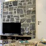 Apartment Cozy House With Relaxing Backyard *