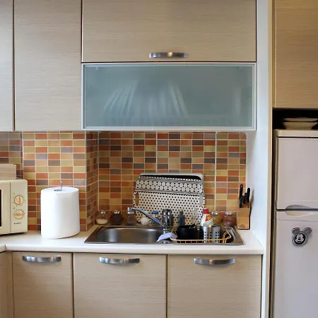 Cozy House With Relaxing Backyard Apartamento Ermoupoli