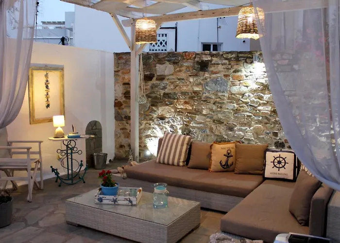 Cozy House With Relaxing Backyard * Ermoupoli