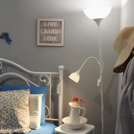 Cozy House With Relaxing Backyard Apartamento *