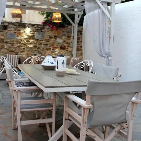 Apartamento Cozy House With Relaxing Backyard