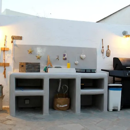 Διαμέρισμα Cozy House With Relaxing Backyard