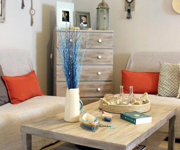 Cozy House With Relaxing Backyard