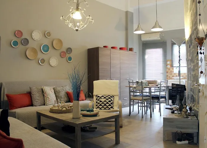 Cozy House With Relaxing Backyard Ermoupoli