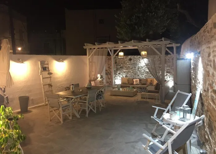 Cozy House With Relaxing Backyard Appartement Ermoupoli